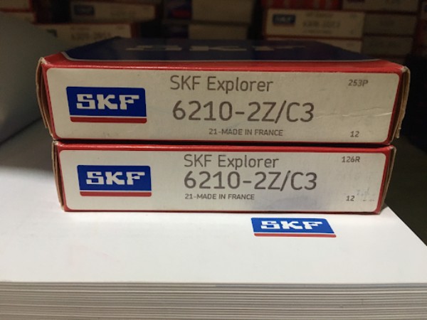 Chữ trên vỏ hộp vòng bi SKF chính hãng được in mực in rõ nét